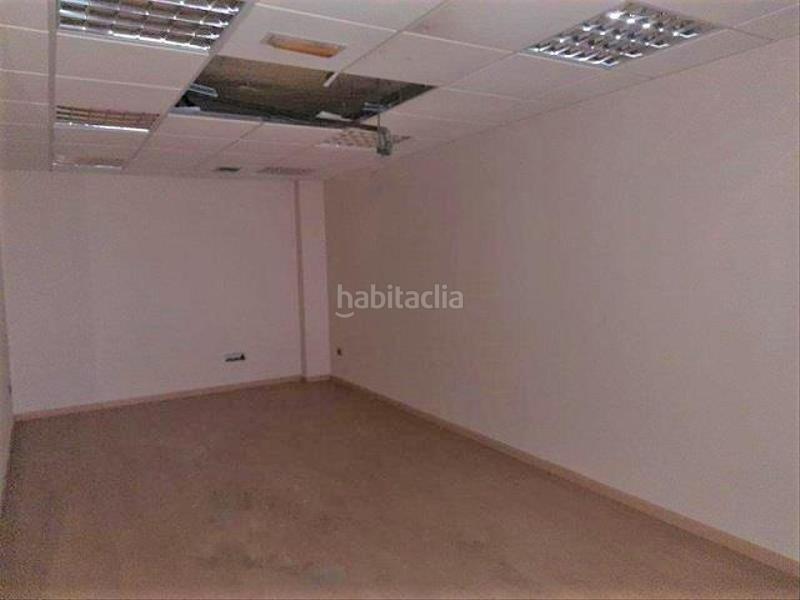 Foto b566ae5b-3345-4471-9ef8-f3bd600efc5d. Locale commerciale in Gamonal - San Bruno - G9 Burgos