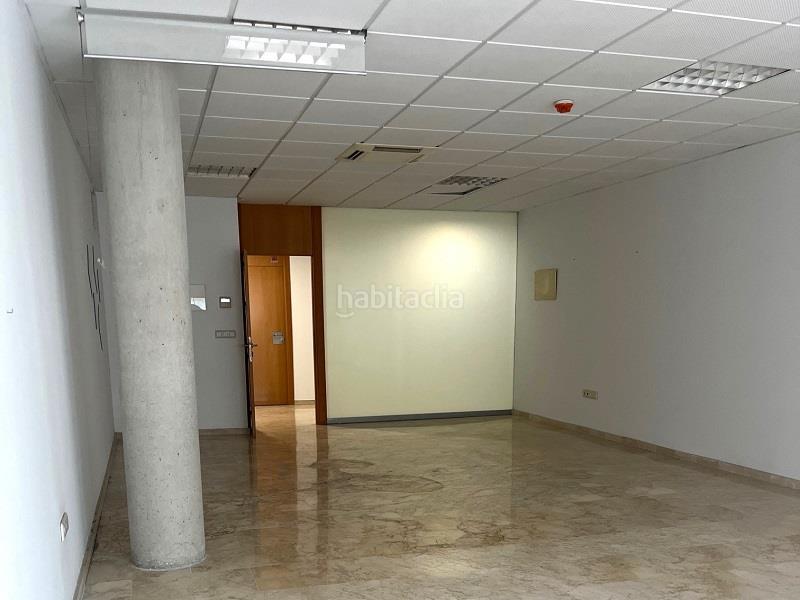 Foto c44986e2-7fef-4c5c-9c6f-d43c22da707e. Büro in Avenida Juan Diego Bormujos