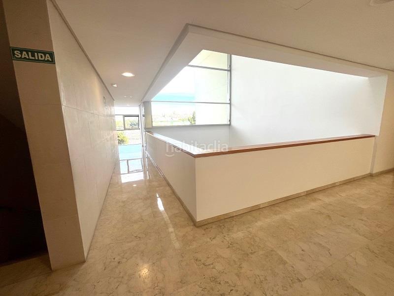 Foto d1e5ba89-f19d-4d9f-8514-b5b57dd65bc2. Büro in Avenida Juan Diego Bormujos