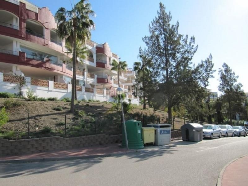 Foto ab23f0ce-386b-41d1-bcd2-db54984f0781. Aparcament cotxe a Riviera del Sol Mijas