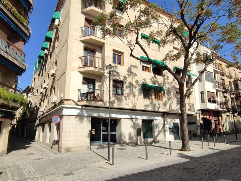 Foto 021829d7-ce41-4652-8988-522c7650ff1b. Local comercial a Úbeda