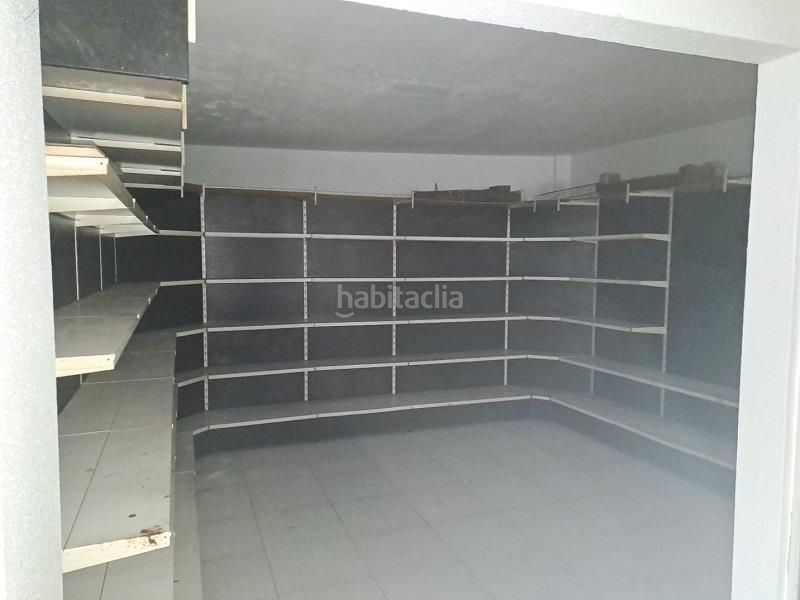 Foto 8a1691a0-eb7d-4c16-94f2-b1d6d83f10d9. Local comercial a Vilanova de Arousa