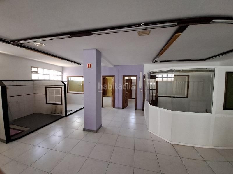 Foto bf7fd10c-cf6d-4445-93a0-b45a76580680. Local comercial a Vilanova de Arousa