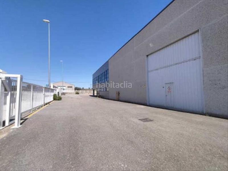 Foto 1b6c69ea-1afe-4a3f-b55d-d459ca89f335. Nave industrial en Viana