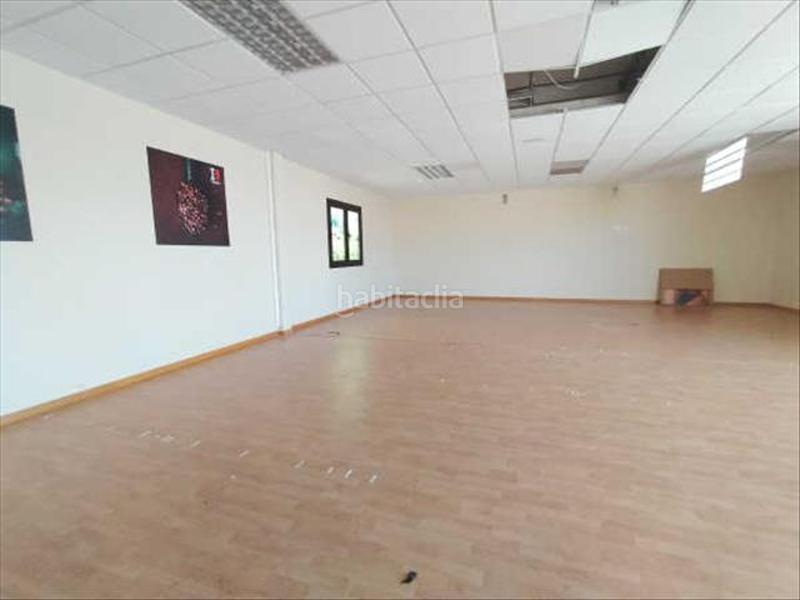 Foto b4604e5f-f857-4aa7-837d-4dd14dbd58ab. Nave industrial en Viana