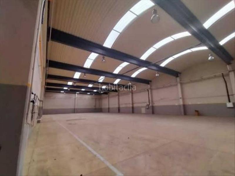 Foto bf726d9e-f9bc-462b-9c5f-ffe414f64d6b. Nave industrial en Viana