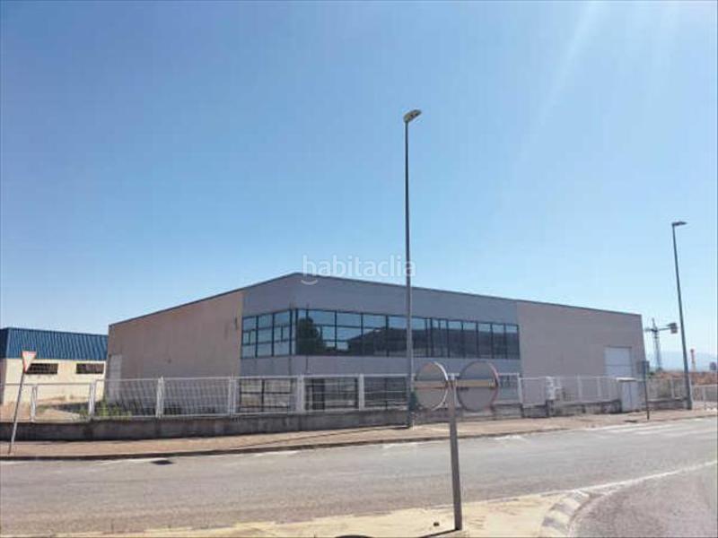 Foto d9fa9170-4b69-4ff5-a966-fadad7ea82ee. Nave industrial en Viana