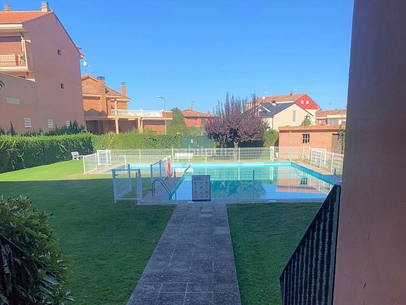 Foto 30bc594d-1420-4982-a5d0-da0ed9831f51. Pis amb aparcament a Uruñuela