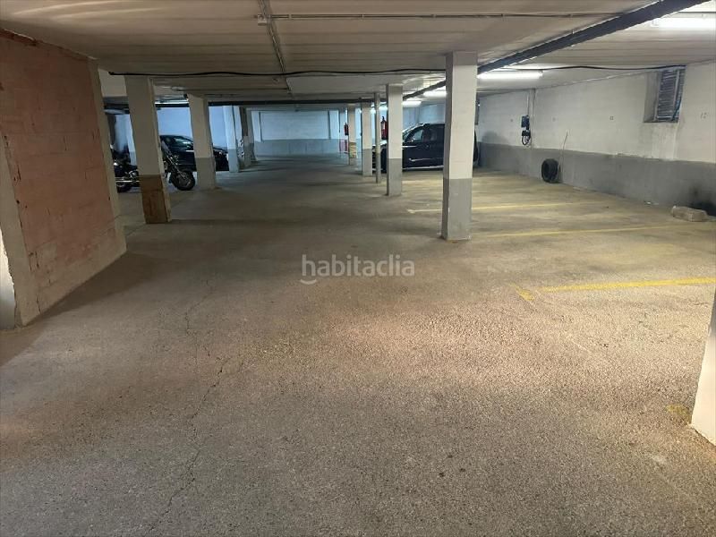 Foto 4b1c61c0-f00a-4870-bf75-8f9d5e895f0c. Parking coche en Villaquilambre