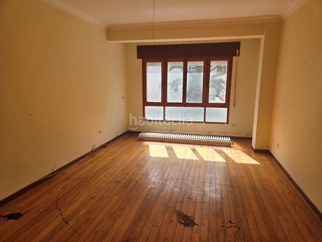 Foto daf8b115-8ec2-4511-9703-c7f589dc2a19. Pis a Burela