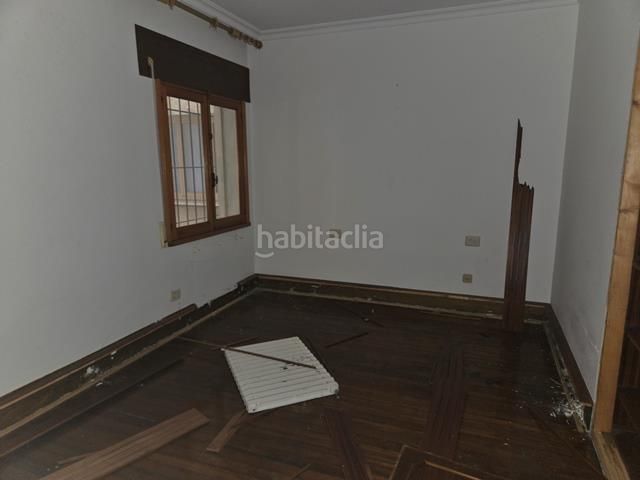 Foto 1b1350fe-c583-49f8-b007-04cedb4cf089. Pis a Burela