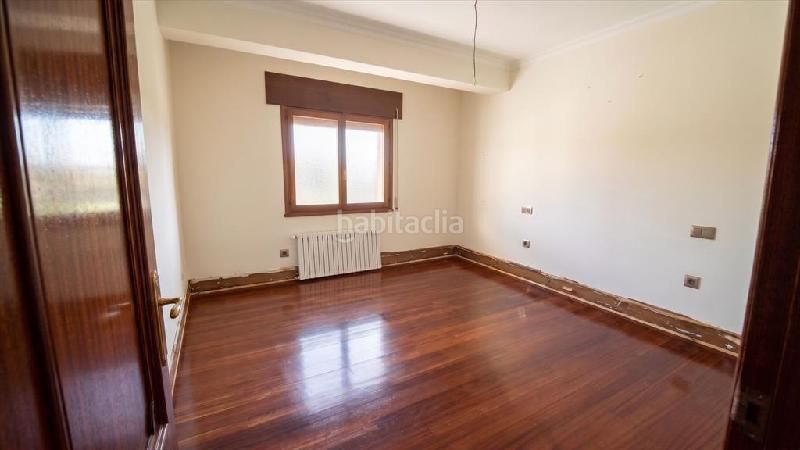Foto 5dfc50ef-92dd-45ab-9de4-3af947e103a3. Piso en Burela