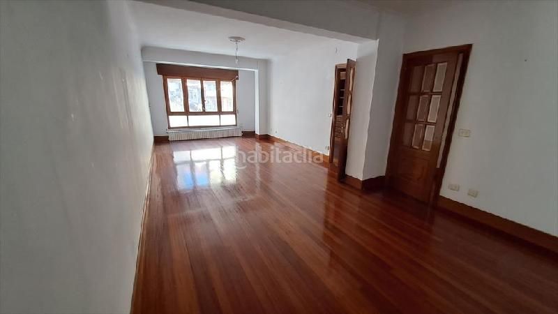 Foto a1d726bc-630d-4f70-8298-3e3c2b36069f. Piso en Burela