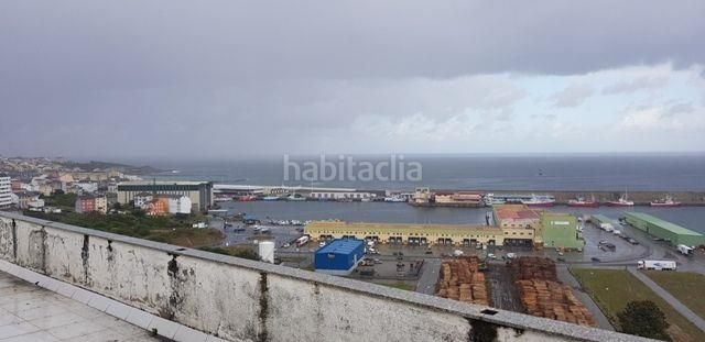 Foto fff5e806-3327-4d60-a65a-61270c346c22. Edificio in Burela