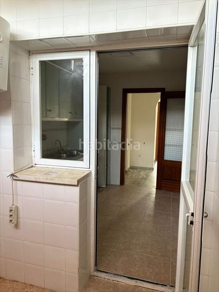 Foto c26f1428-66ad-4fea-901f-ec89f43ff657. Pis amb aparcament a Guadalmar Málaga