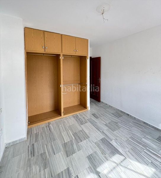 Foto df1f4af8-52ea-4e24-b77e-eeb60aec9f13. Pis amb aparcament a Guadalmar Málaga