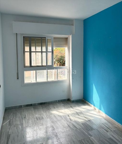 Foto f6fc8530-c402-4b73-ac85-273ebd26d86f. Pis amb aparcament a Guadalmar Málaga