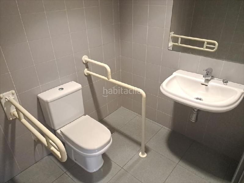 Foto 410f1958-8b23-465f-b5d3-f84183bab40e. Local comercial a Tomiño