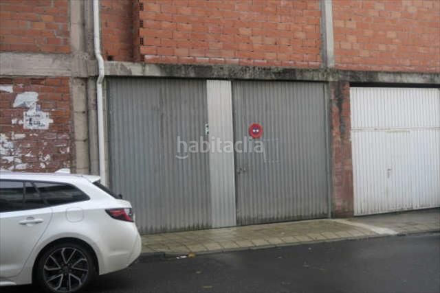 Foto a11b0824-d8cd-43ef-b44c-d2c588ec9d9b. Aparcament cotxe a Monterroso