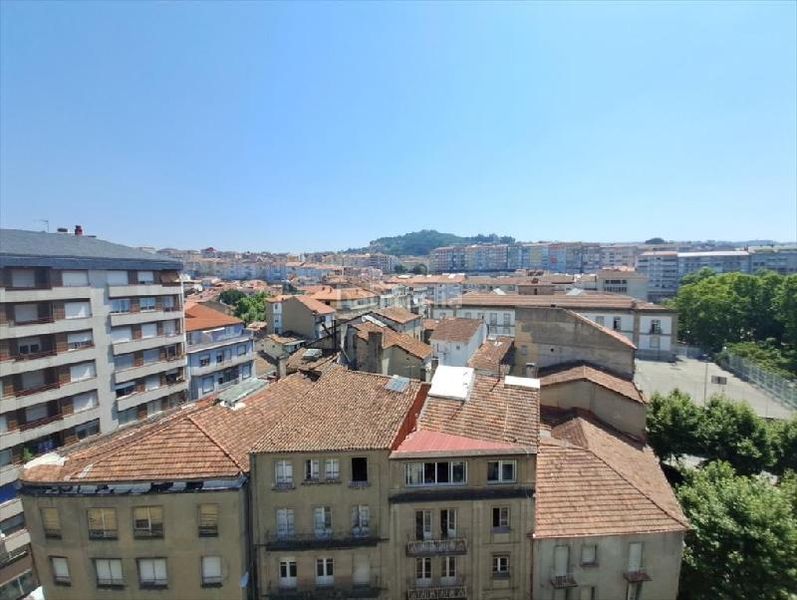 Foto f211cb82-e7ce-403c-839f-72c349db1e1e. Edificio in Casco Viejo Ourense