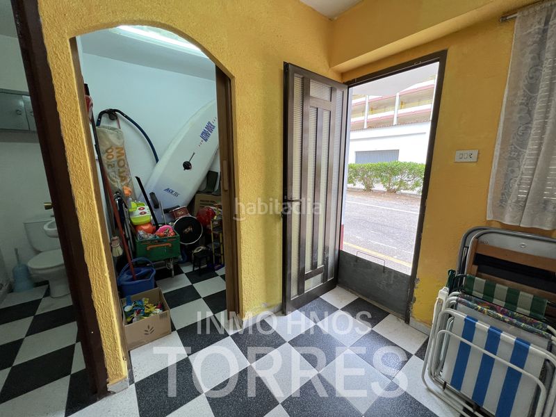 Foto c957d642-c82a-4161-9f4a-e38a063f6e0d. Local comercial a Playa Norte Peñíscola