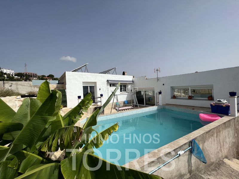 Foto d6ce725c-2932-4fbd-9067-727f5b59951f. Xalet amb xemeneia calefacció aparcament piscina a Peñíscola