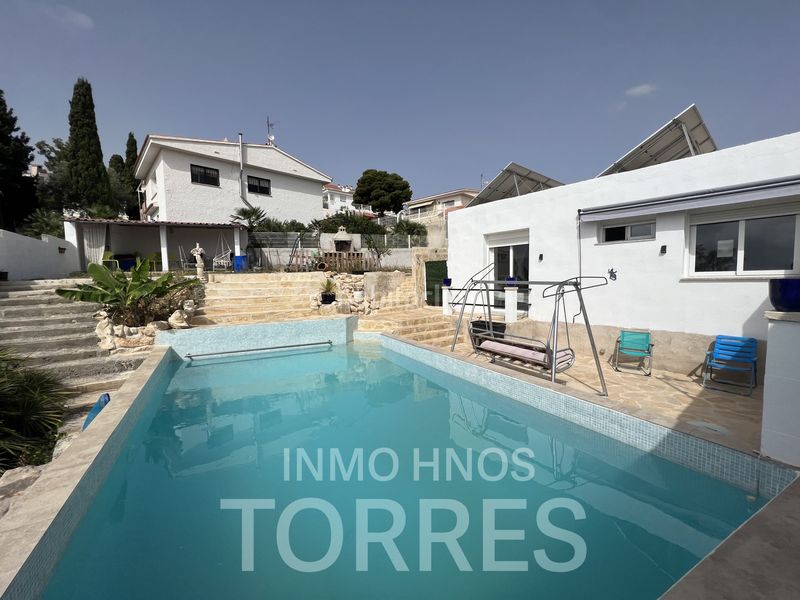 Foto e3b56327-08df-4cbc-9216-e3f3cf707476. Xalet amb xemeneia calefacció aparcament piscina a Peñíscola