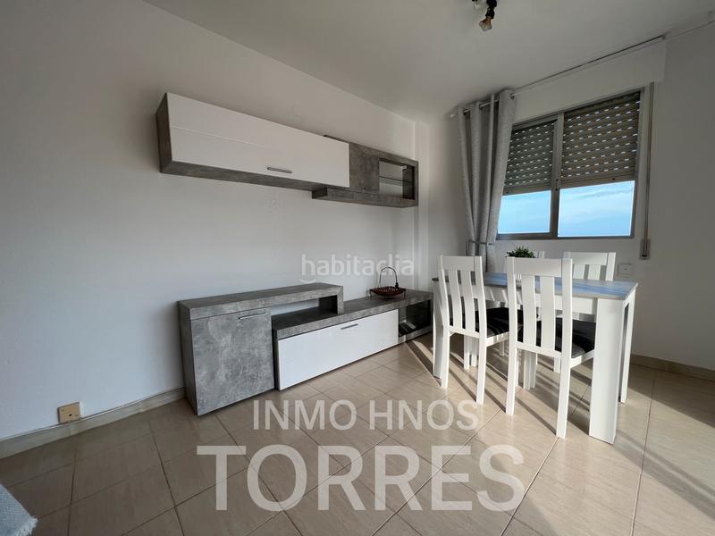 Foto d3e80866-5eac-460e-a6f5-cb0b9e118fa5. Piccolo appartamento con parcheggio in Playa Norte Peñíscola