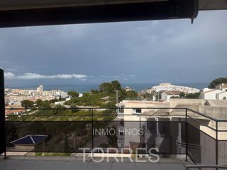 Maison jumelée à Carrer d'Haití