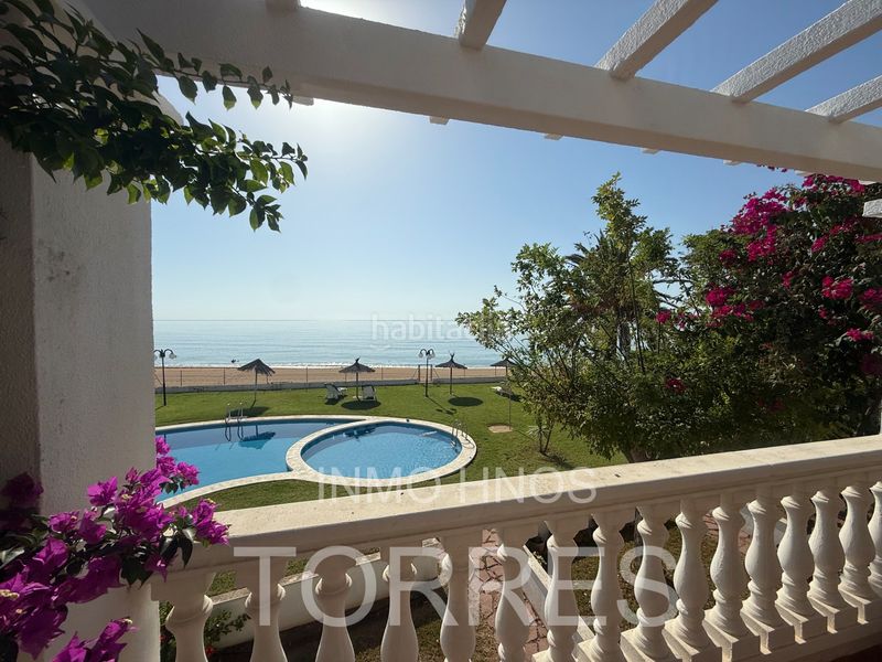Foto 6f9b87f9-3982-4f3c-91d4-aaedc56acce8. Casa adossada amb xemeneia aparcament piscina a Papa Luna - Platja del Gurugú Benicarló
