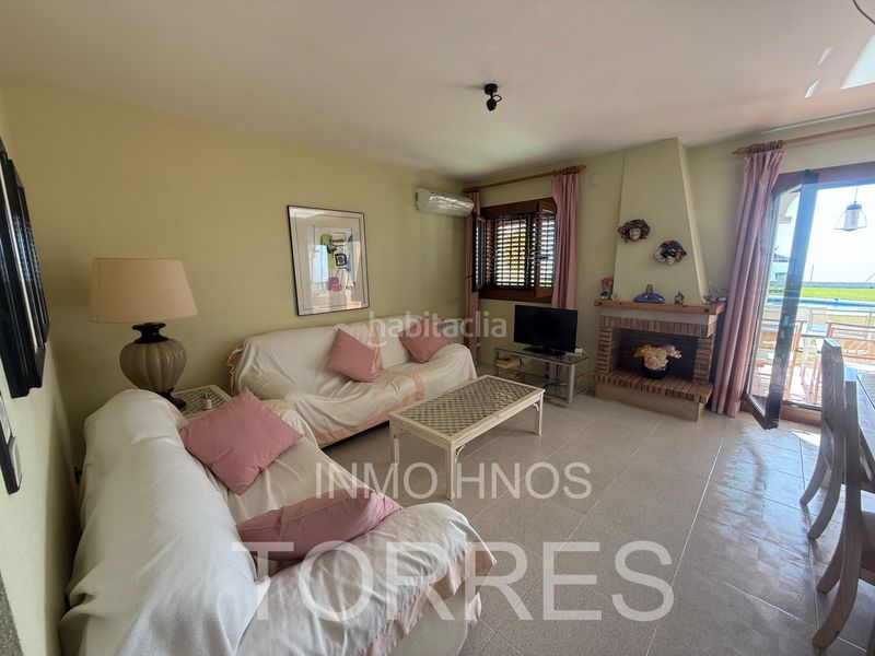 Foto be9a7bb1-c01d-4cca-9d7b-ce29d906d5ca. Casa adossada amb xemeneia aparcament piscina a Papa Luna - Platja del Gurugú Benicarló