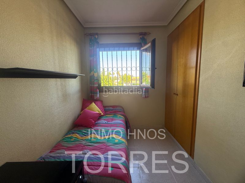 Foto eb71b471-10b5-48a9-a0eb-fa2a41d1f48f. Casa adossada amb xemeneia aparcament piscina a Papa Luna - Platja del Gurugú Benicarló