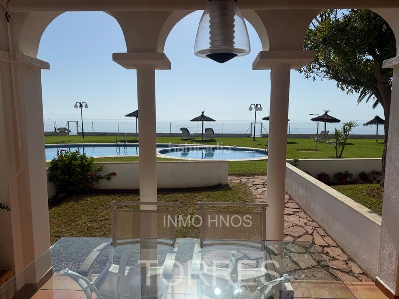 Foto f32cb016-3486-4785-ba13-3b20caf66235. Casa adossada amb xemeneia aparcament piscina a Papa Luna - Platja del Gurugú Benicarló