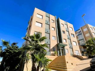 Apartament a Calle calle san sebastian. Oportunidad!!! apartamento 2 dormitorios, urb. los leandros, a 5