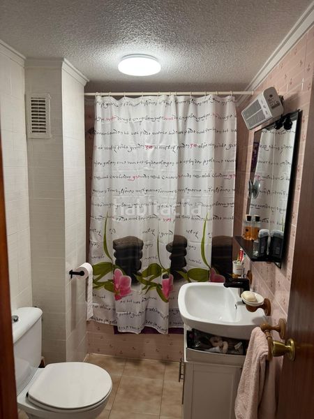 Foto 9bba3106-64d3-4f0b-9686-64585e184208. Ático  1 dormitorio de origen a 250 metros de la playa, sur!!!! en Torrevieja