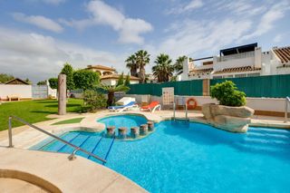 Pis a Calle Agua
