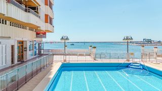 Apartament  Avenida doctor gregorio marañón. Elegante apartamento en primera línea de playa  torrevieja,  edi