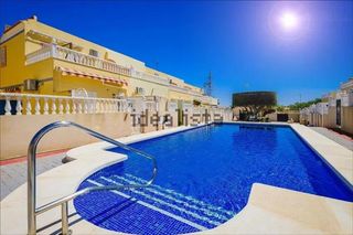 Duplex  Calle carolinas. Adosado con vistas al mar