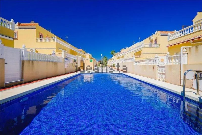 Foto 93672cfb-0548-48ba-8775-57bd7b9c3caa. Dúplex amb piscina a Villamartín-Las Filipinas Orihuela