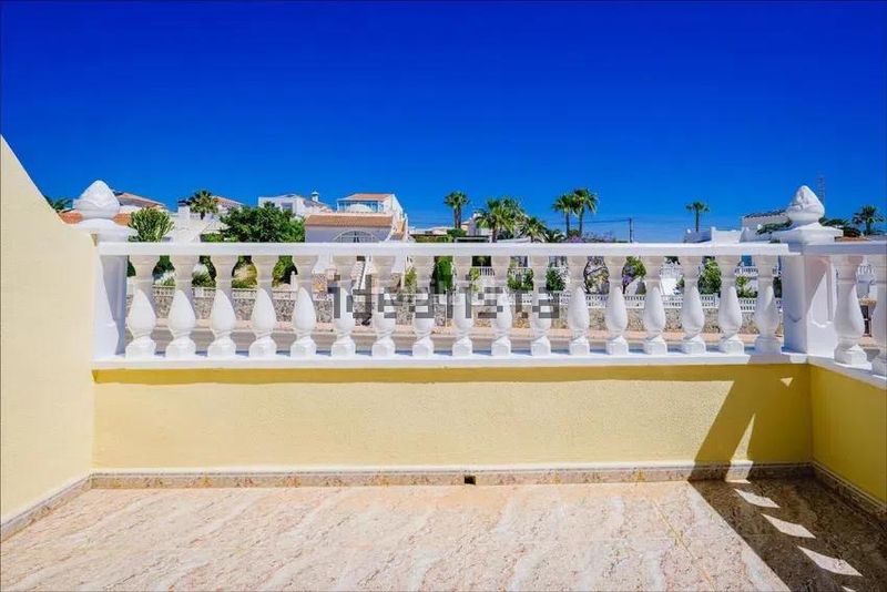 Foto e8bffb46-85d7-4f68-a79b-dab6486b0bb3. Dúplex amb piscina a Villamartín-Las Filipinas Orihuela
