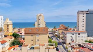 Pis  Carrer de cibeles. Semi atico en una sola planta playa de gandia vistas al mar con