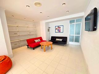 Rez-de-chaussée à Playa de Gandía. Pb local en venta playa de gandia de 98 m2 gran salon, cocina, 1