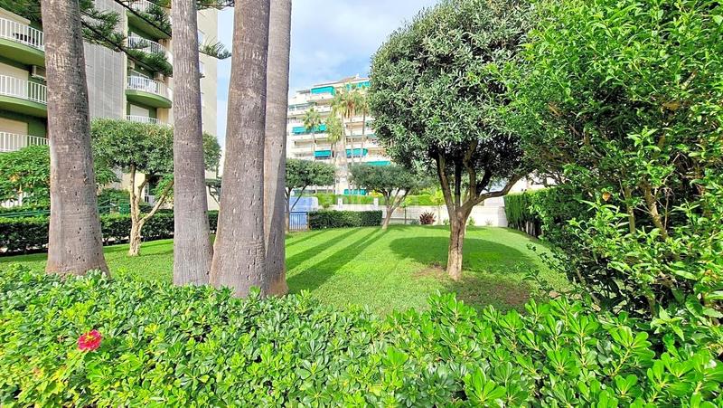 Foto 8085abca-8461-43d0-9d88-b97981b58d24. Lloguer apartament a carrer de la rioja 125 a Playa de Gandía Gandia