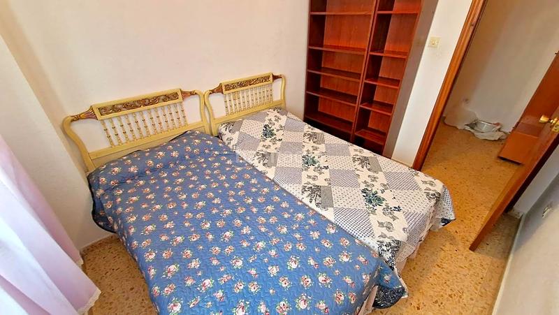 Foto 8a0e1439-5d3e-44db-b50b-0bd9c08f8a6b. Lloguer apartament a carrer de la rioja 125 a Playa de Gandía Gandia