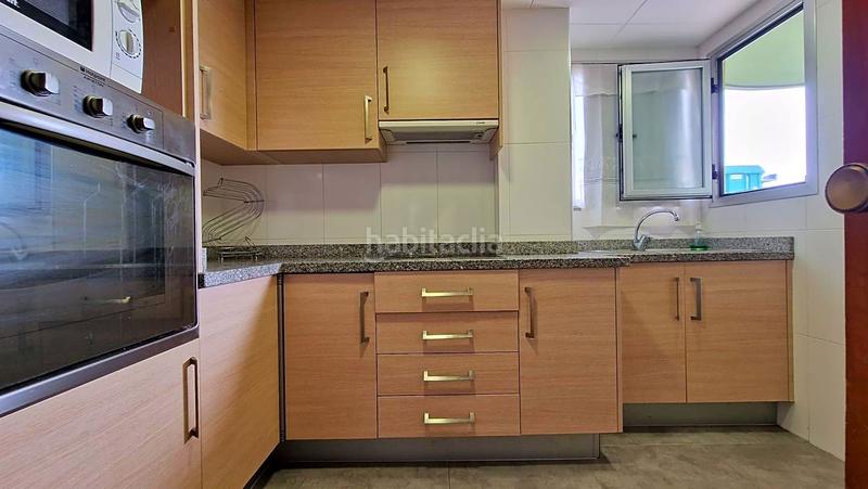 Foto f8e4ef59-28ec-4bdb-acd3-08b0f7d213b6. Lloguer apartament a carrer de la rioja 125 a Playa de Gandía Gandia
