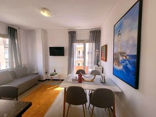Miete Appartement in Rei 1. Alquiler anual   2 habitaciones y 1 baño, salon y terraza comuni