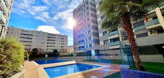 Rent Penthouse in De la universidad 8. Les llometes atico 50 alquiler invierno  verano