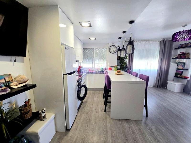 Foto 9452e9ce-8277-42bc-babd-41b07aa32603. Piccolo appartamento in carrer de les barraques 14 in Gandia