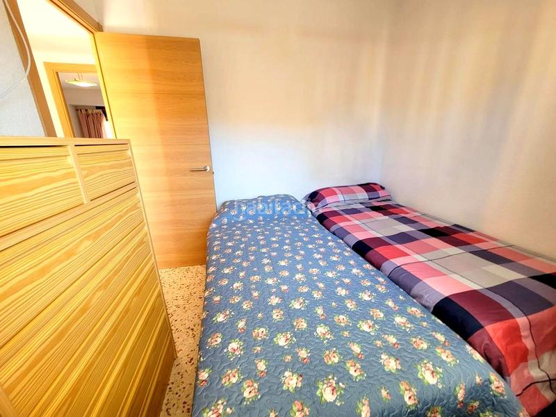 Foto b30bde65-855d-4b1d-b1ea-f1d8628d6671. Alquiler apartamento en carrer de legazpi 23 alquiler invierno sep a junio apartamento playa con vistas despejadas 2 habitaciones y 1 baño aa jardín y piscina en Gandia