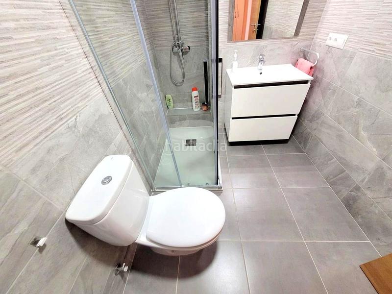 Foto cfb1f0c3-2868-4429-9193-c70ea752aac1. Alquiler apartamento en carrer de legazpi 23 alquiler invierno sep a junio apartamento playa con vistas despejadas 2 habitaciones y 1 baño aa jardín y piscina en Gandia